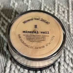 i.d. Bare Escentuals Mineral Veil Powder #26040, .47 oz (large) Factory sealed.
